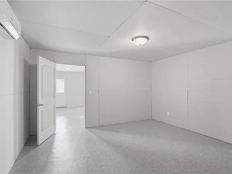 6015 Partners Pass — Photo 35