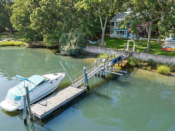 5th image of 210 Redwood Rd