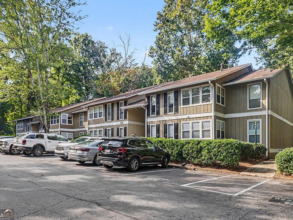1st image of 5157 Roswell Rd Unit 8