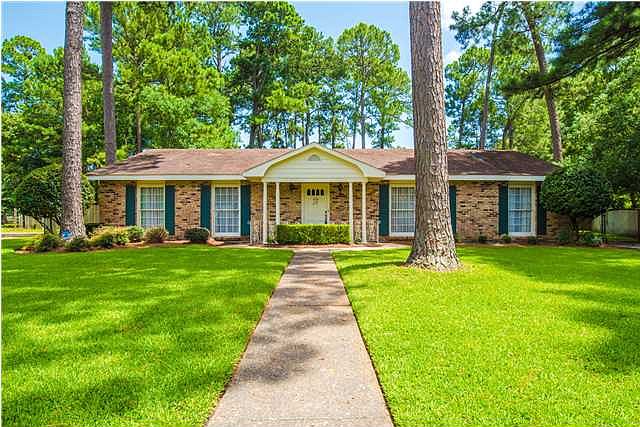 1st image of 2801 S Richardson Dr