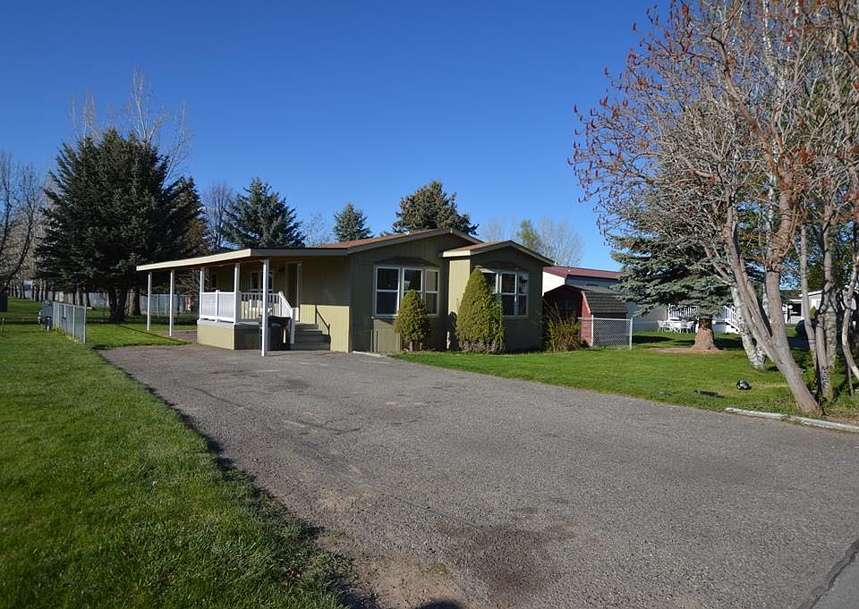 1st image of 2098 Twin Pines Ln