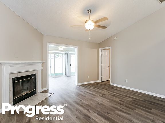 3rd image of 469 Shamrock Ave S