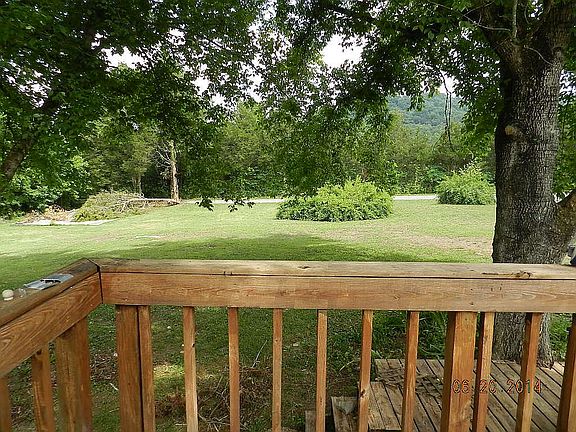 Road to lake on left