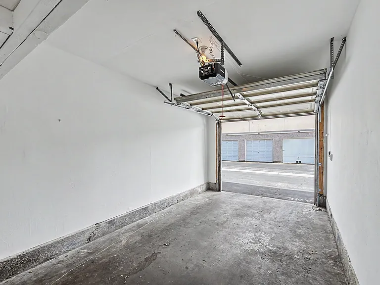 510 Spring Rd #120 — Photo 23