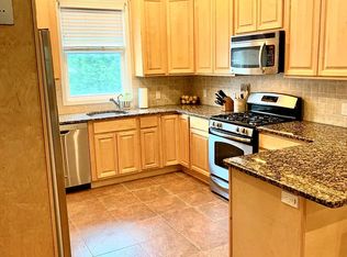 31 Michael Ln, Wallington, NJ 07057
