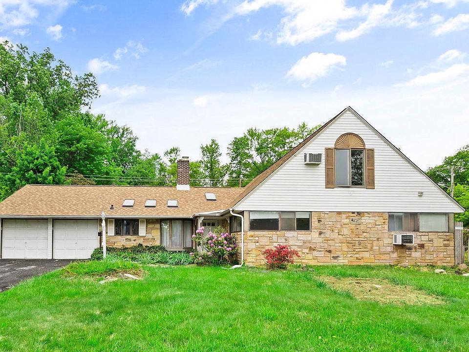 1st image of 82 Forsythia Dr E #E
