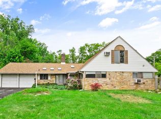 82 Forsythia Dr E #E, Levittown, PA 19056