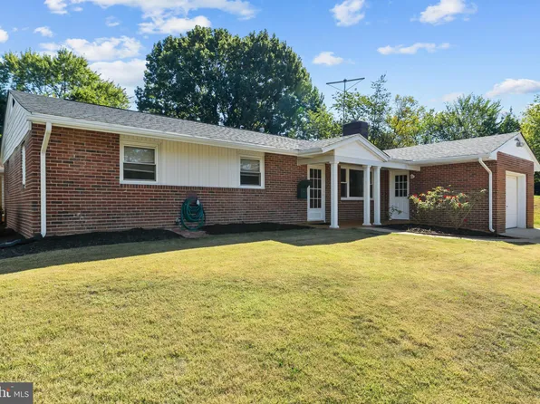 6117 Rose Hill Dr, Alexandria, VA 22310