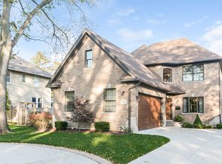 4553 Wolf Rd, Western Springs, IL 60558