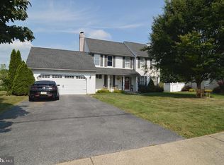 405 Walnuttown Rd, Fleetwood, PA 19522