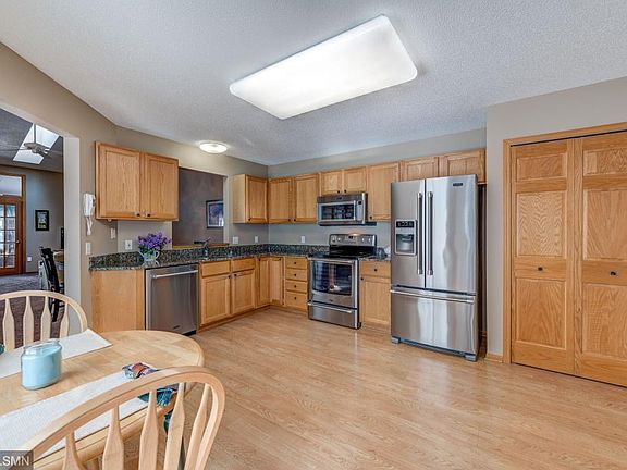 5th image of 7538 Ojibway Park Bay