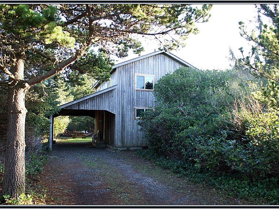 Secluded yet near the beach