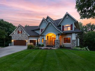 18674 Ponderosa Ct, Eden Prairie, MN 55347