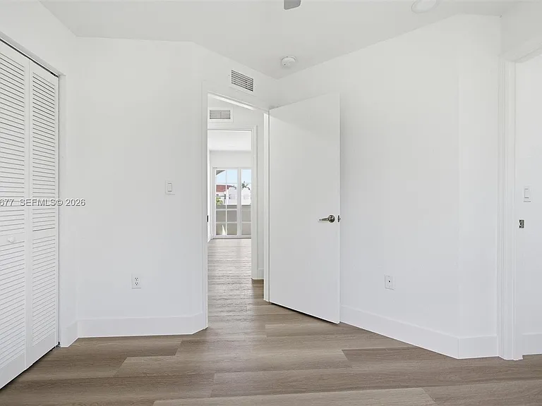 82 SW 3rd Ct — Photo 33
