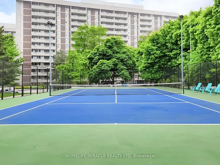 1 Royal Orchard Blvd #906 — Photo 15