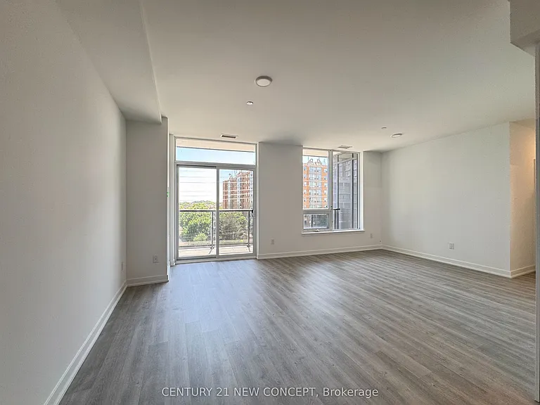 5105 Hurontario St #412 — Photo 8