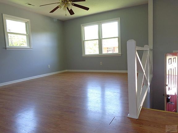 3rd image of 2633 Fairwood Dr