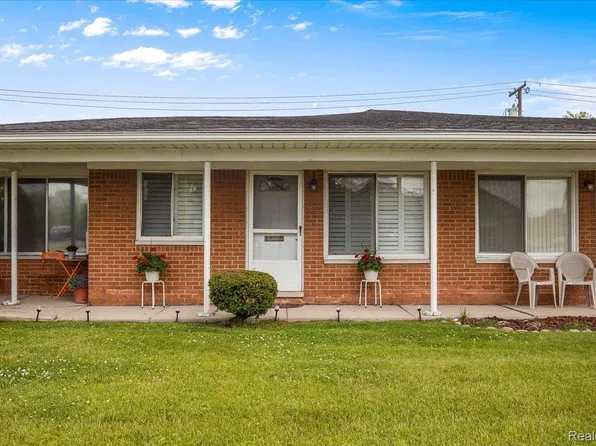 22444 Kelly Rd APT 11, Eastpointe, MI 48021