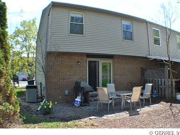 3rd image of 4 Carriage Ct