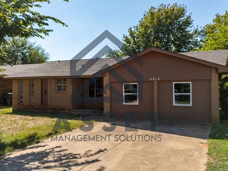 4913 Creekwood Ter — Photo 2