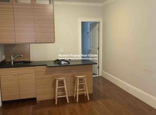 98 Myrtle St APT 1R, Boston, MA 02114