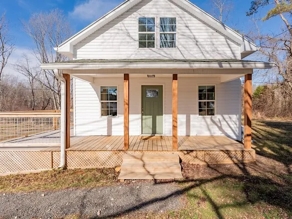 1759 Cranberry Rd, Woodlawn, VA 24381