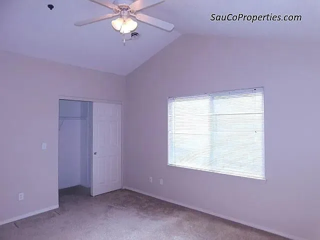 8646 NE Hyde Park Ln — Photo 11
