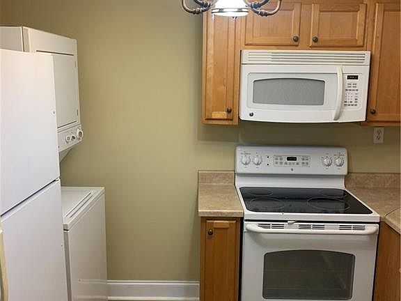 5th image of 2040 Marengo St