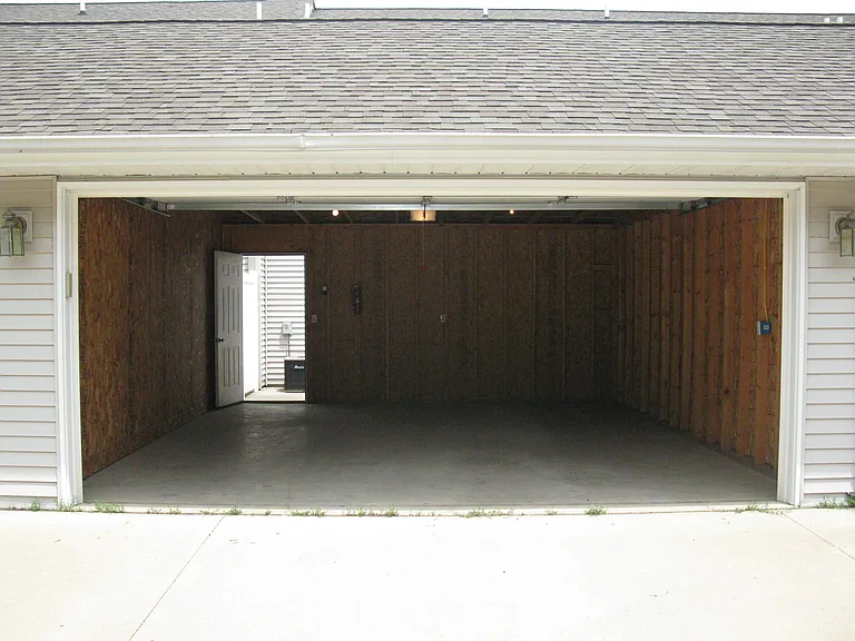321 S 1st Ave — Photo 21