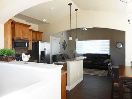 3838 Steelhead St #H — Photo 2