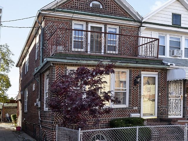 1st image of 1574 E 48th St