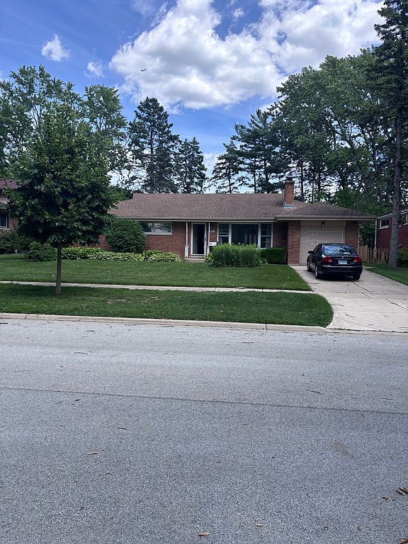 303 S Waverly Pl - Property Image