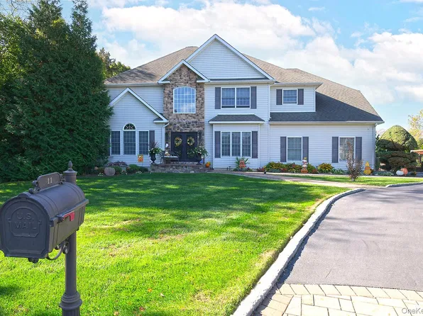 11 Cason Drive, Commack, NY 11725