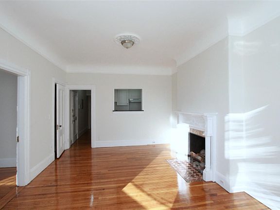 3rd image of 891 Massachusetts Ave #9