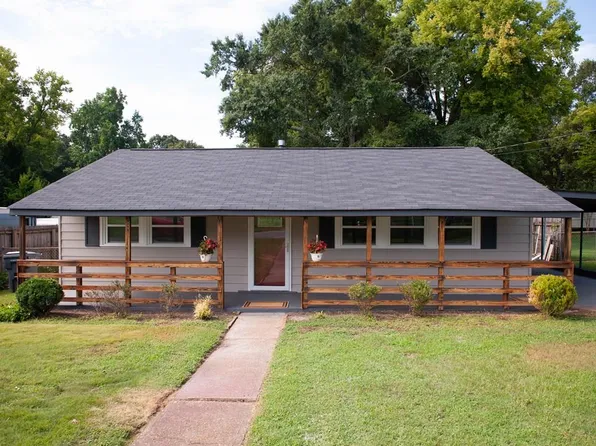 105 25th St, Phenix City, AL 36867