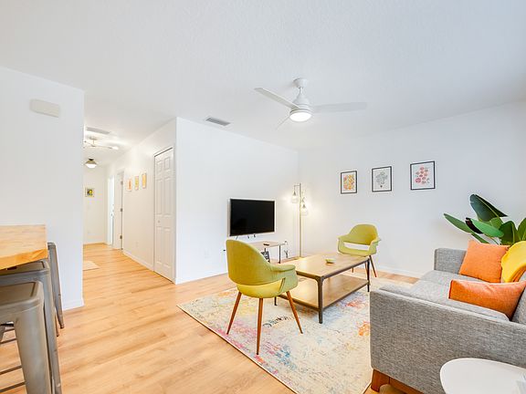 4th image of 221 Nesmith Ave #B