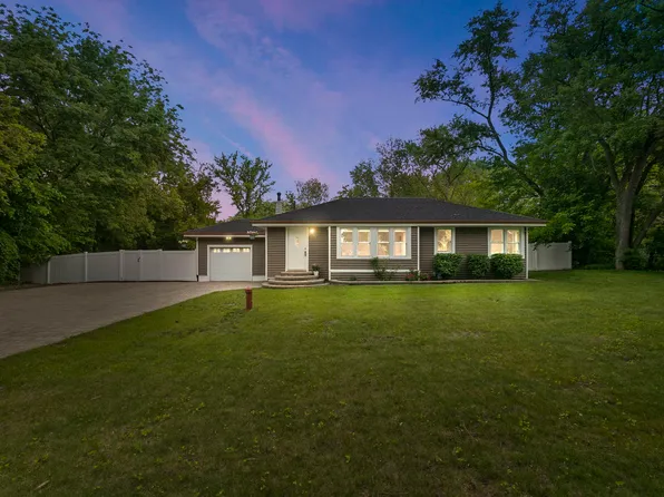 30W032 Batavia Rd, Warrenville, IL 60555