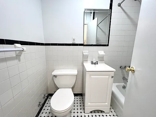 Rented by Oxford Property Group | media 10