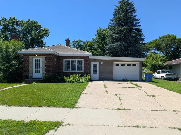 705 Marshall Ave, Henning, MN 56551