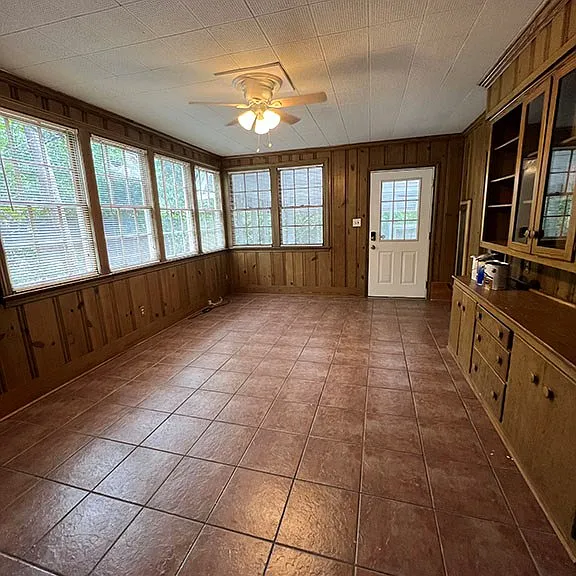1710 Springer St — Photo 11