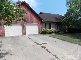 1511 Dixon Dr, Fayetteville, NC 28305