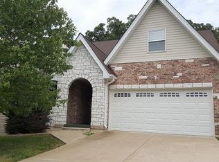 120 Sunset Villa Ct, O'Fallon, MO 63366