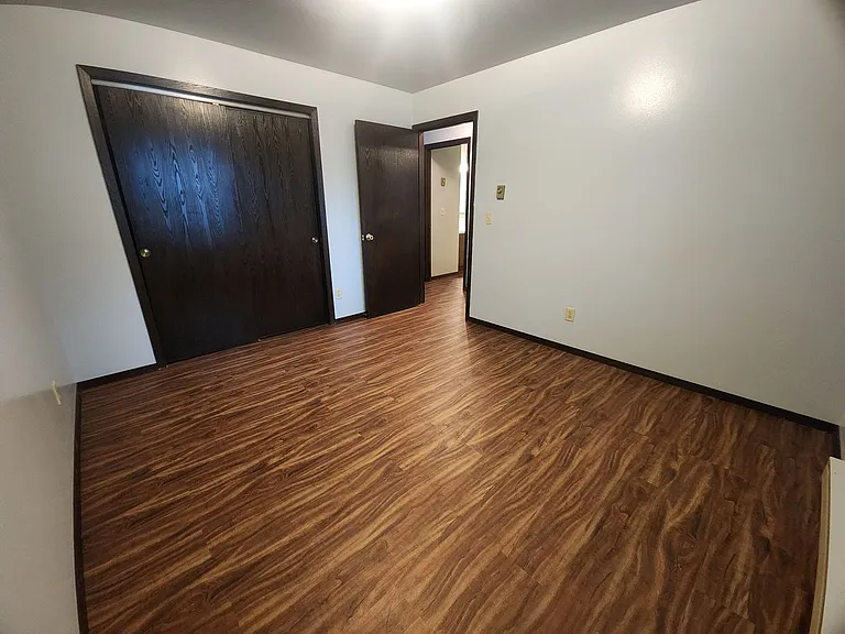 1129 Primrose Ct — Photo 16