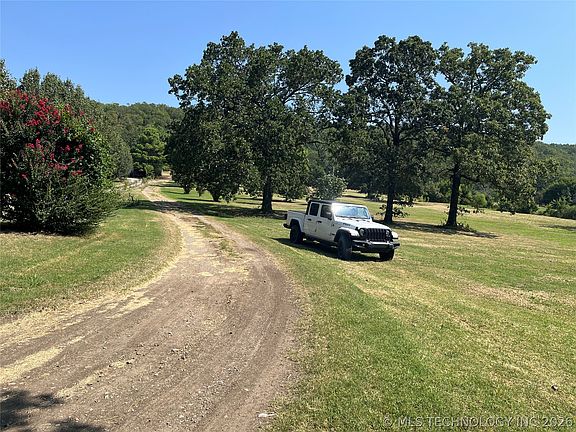 2nd image of 205 Park Pl S