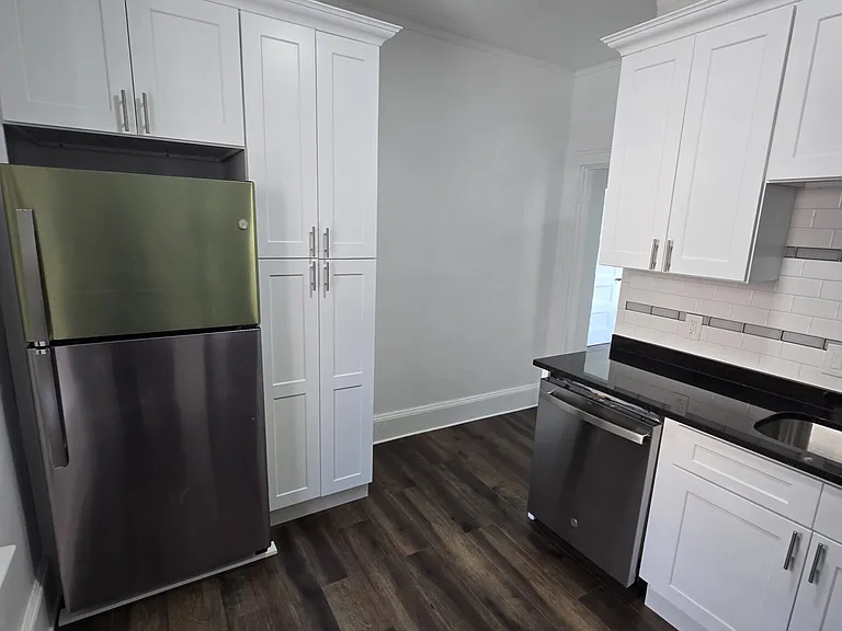 239 Harvard Ave #2 — Photo 3