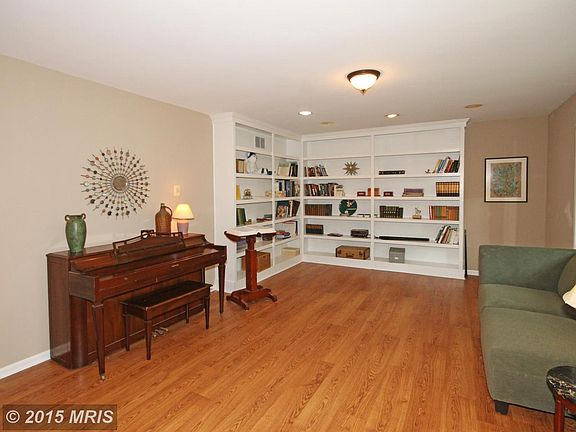 3rd image of 9037 Ashmeade Dr