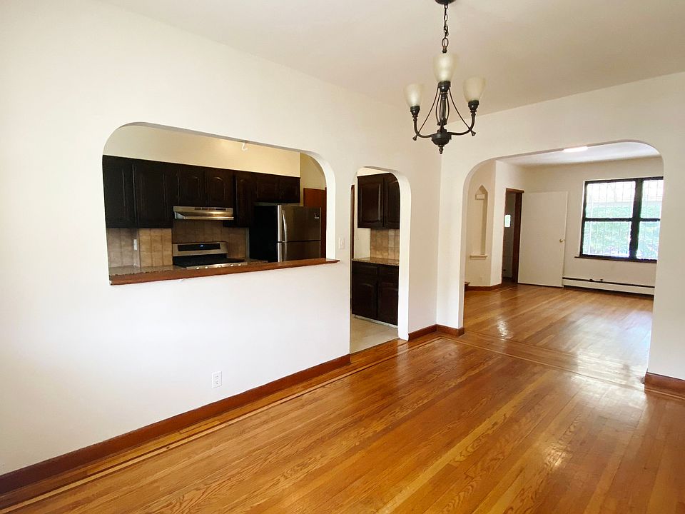 1st image of 28-29 50th St #1