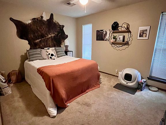 2nd bedroom