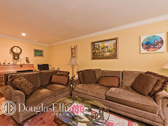 4th image of 1 Wooleys Ln APT 1O