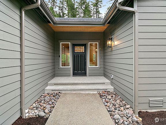 5th image of 12720 144th Avenue NW